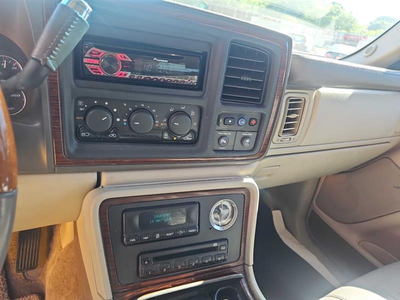 Cadillac Escalade AWD 2002