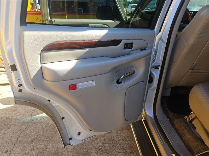 Cadillac Escalade AWD 2002