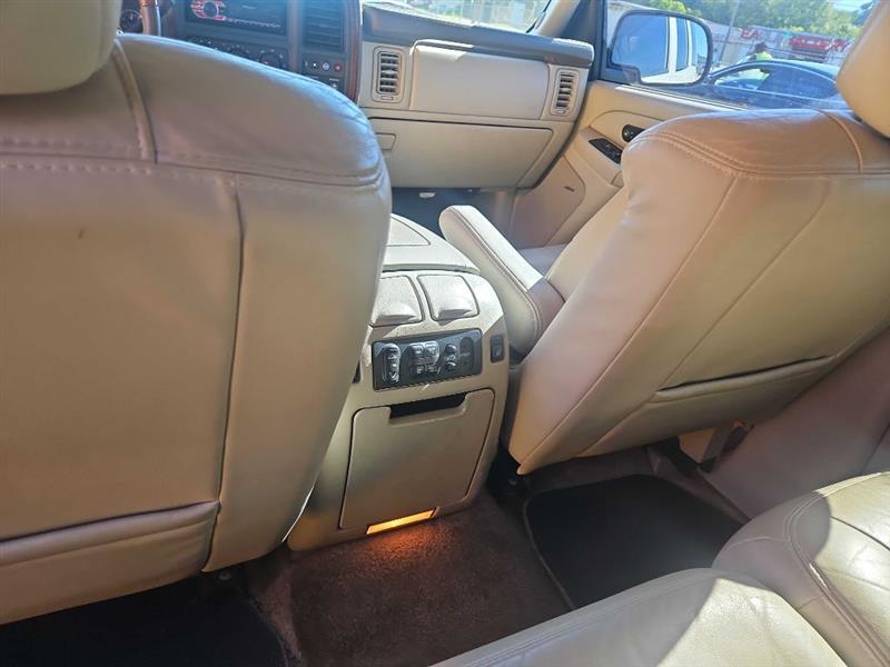 Cadillac Escalade AWD 2002