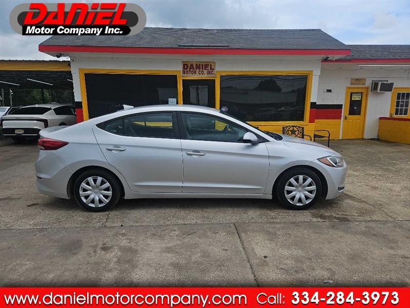 2017 Hyundai Elantra SE 6AT