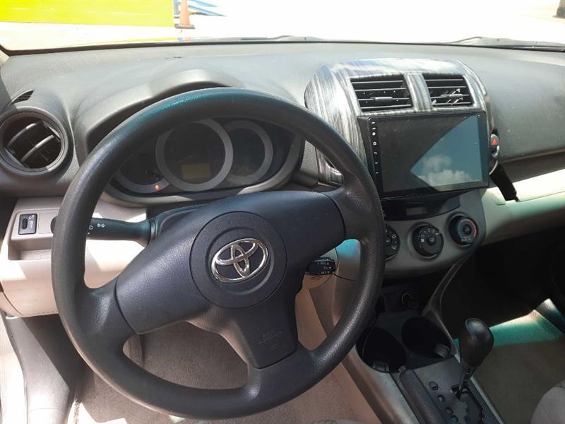 Toyota RAV4 Base I4 4WD 2006