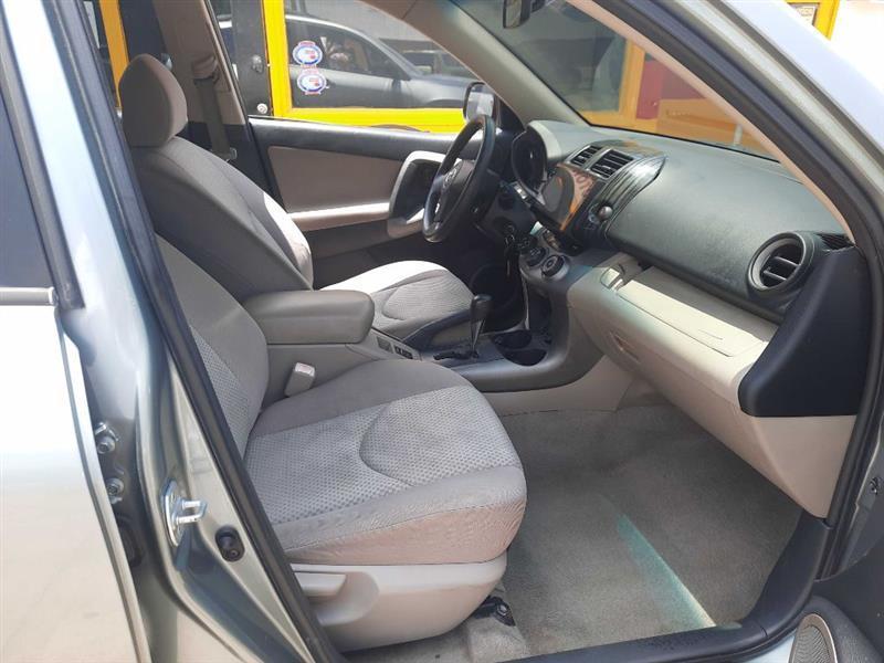 Toyota RAV4 Base I4 4WD 2006