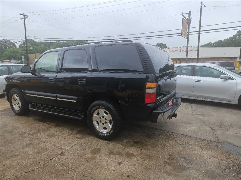 Chevrolet Tahoe 2WD 2004