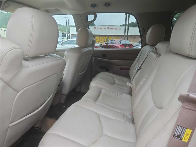 Chevrolet Tahoe 2WD 2004