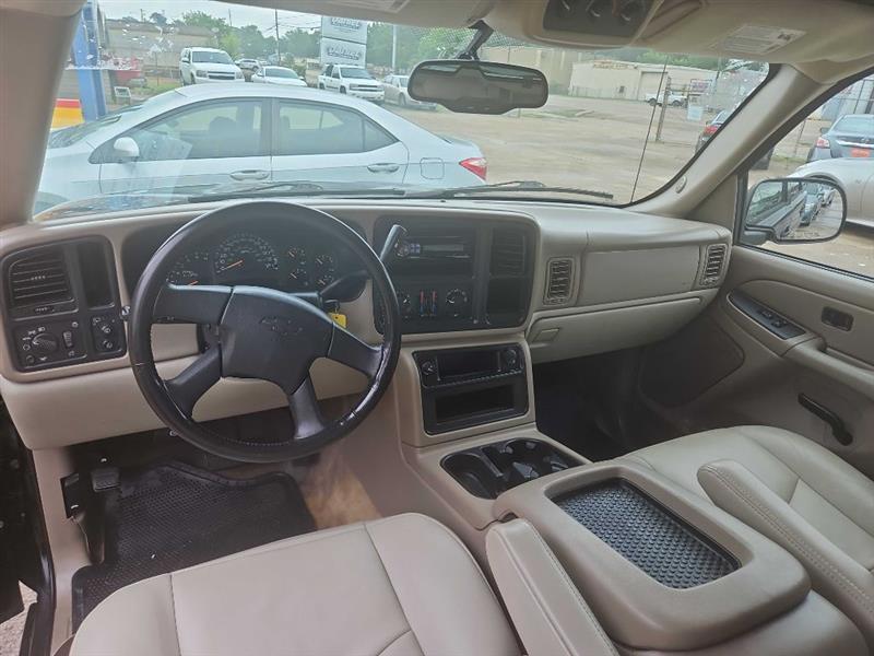 Chevrolet Tahoe 2WD 2004
