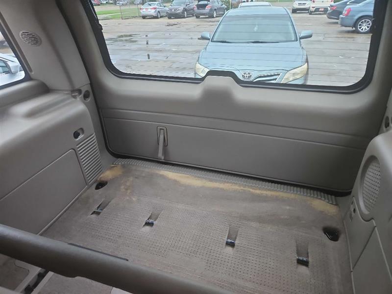 Chevrolet Tahoe 2WD 2004
