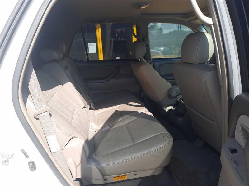 Toyota Sequoia SR5 2WD 2005