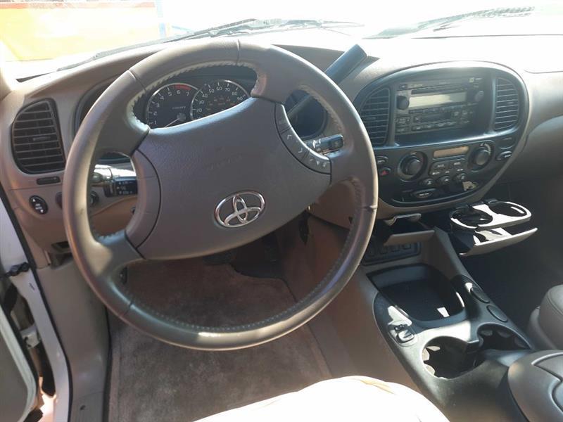 Toyota Sequoia SR5 2WD 2005
