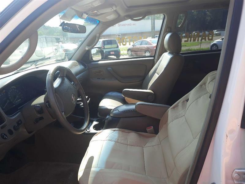 Toyota Sequoia SR5 2WD 2005