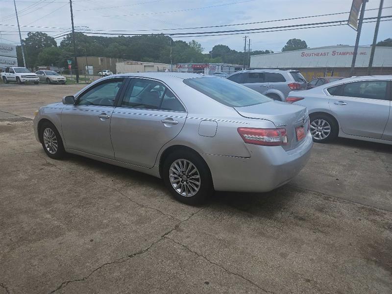 Toyota Camry Base 6-Spd AT 2011