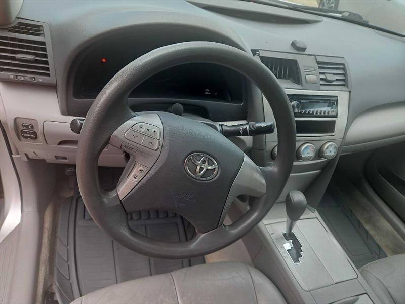 Toyota Camry Base 6-Spd AT 2011