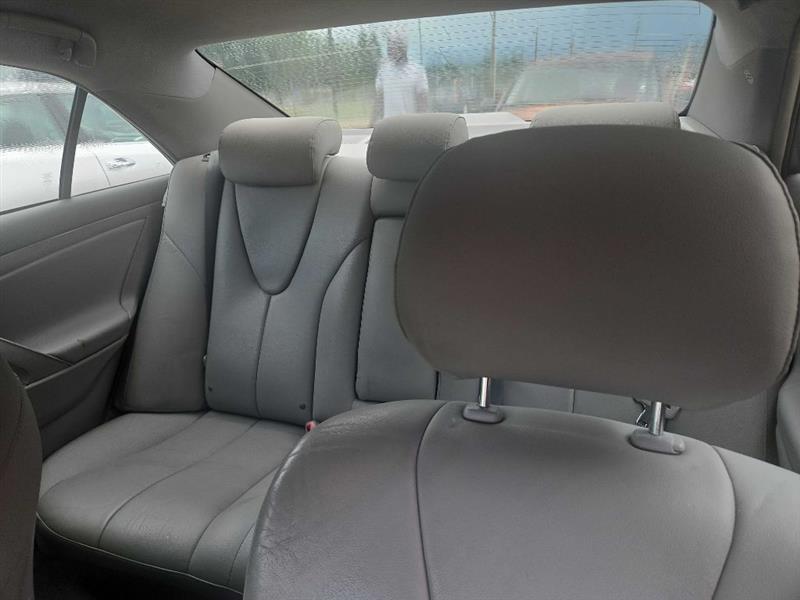 Toyota Camry Base 6-Spd AT 2011