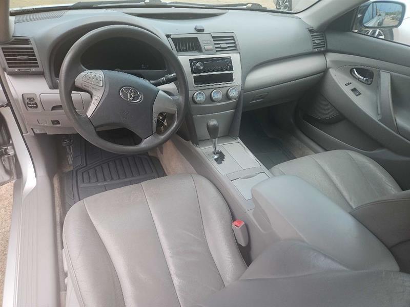 Toyota Camry Base 6-Spd AT 2011