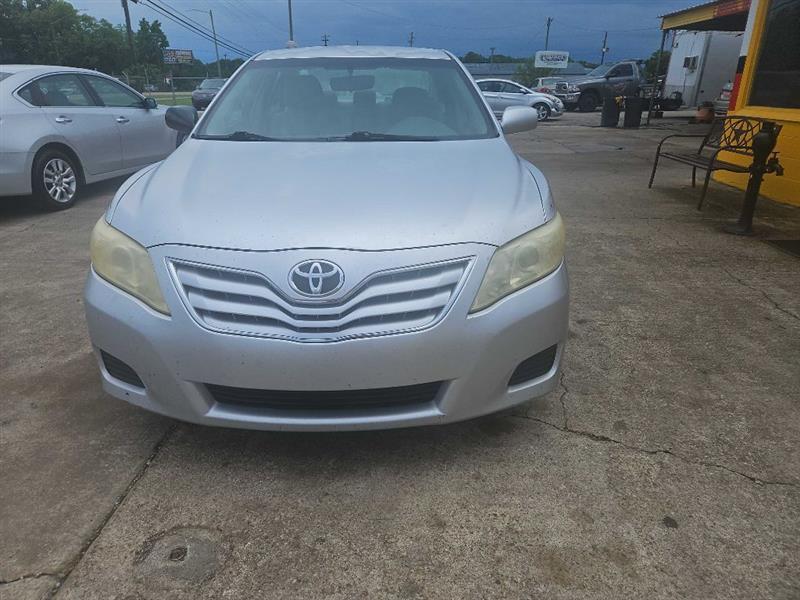 Toyota Camry Base 6-Spd AT 2011