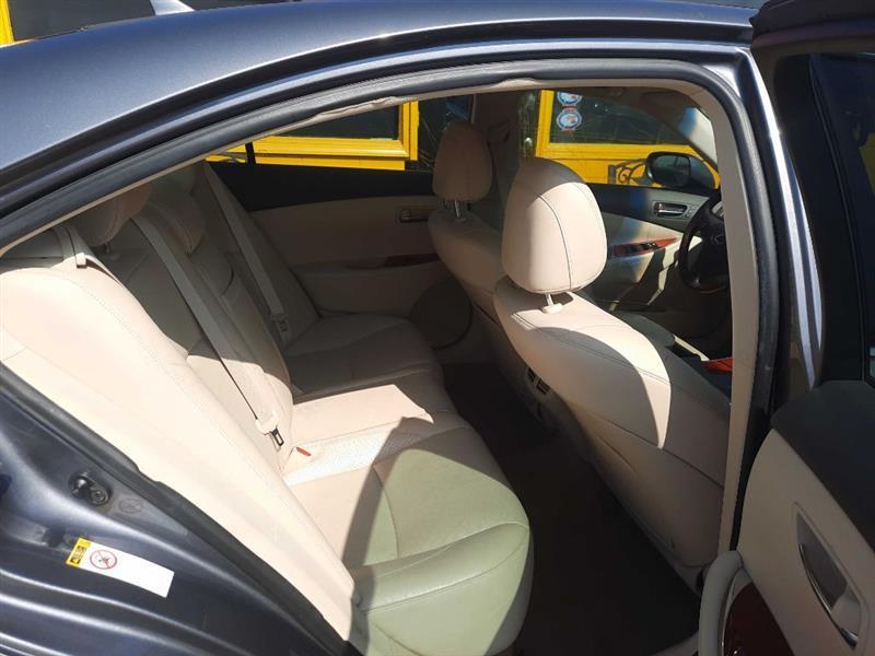 Lexus ES 350 Sedan 2012