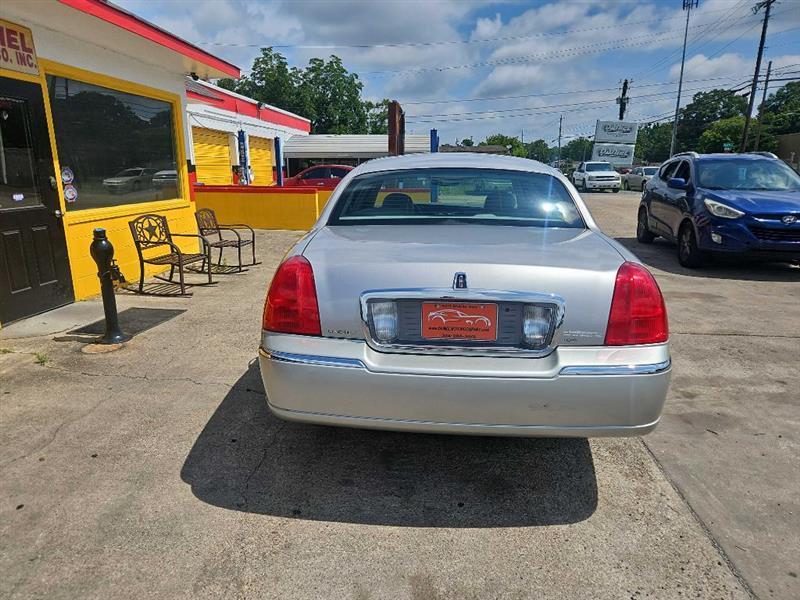 Lincoln Town Car Signature Limited 2008