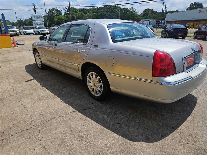 Lincoln Town Car Signature Limited 2008