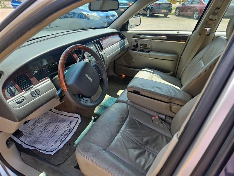 Lincoln Town Car Signature Limited 2008