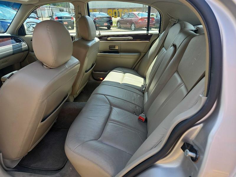Lincoln Town Car Signature Limited 2008