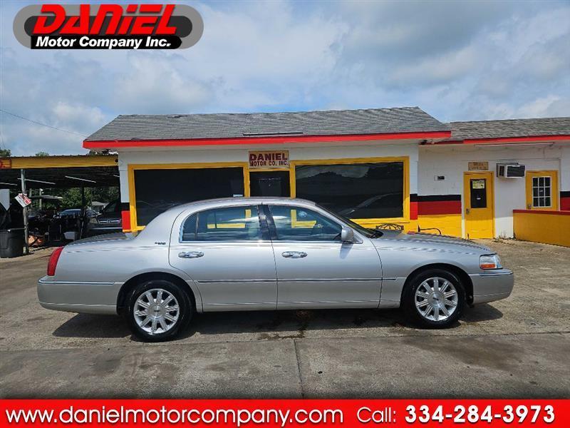 2008 Lincoln Town Car Signature Limited