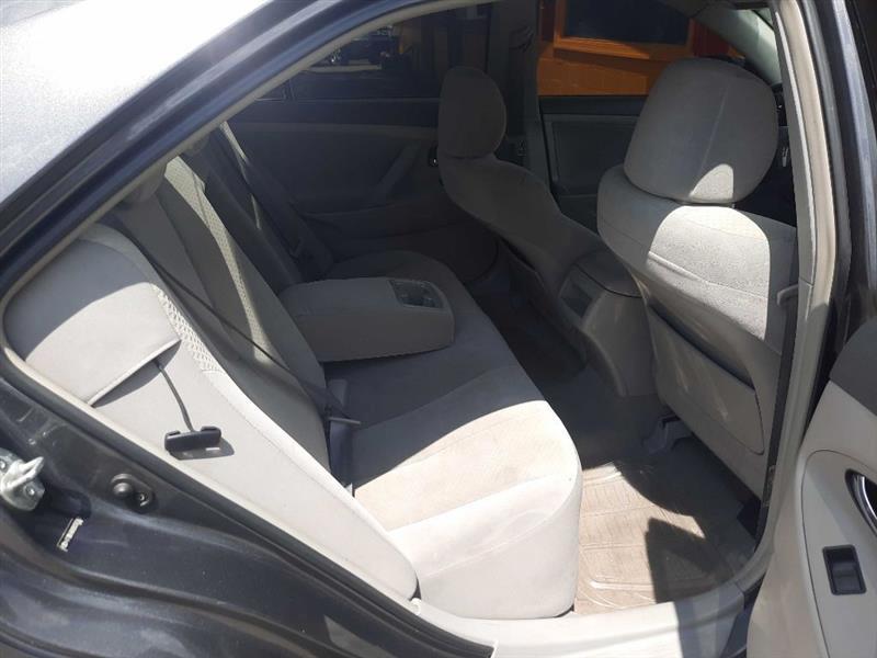 Toyota Camry SE V6 6-Spd AT 2009