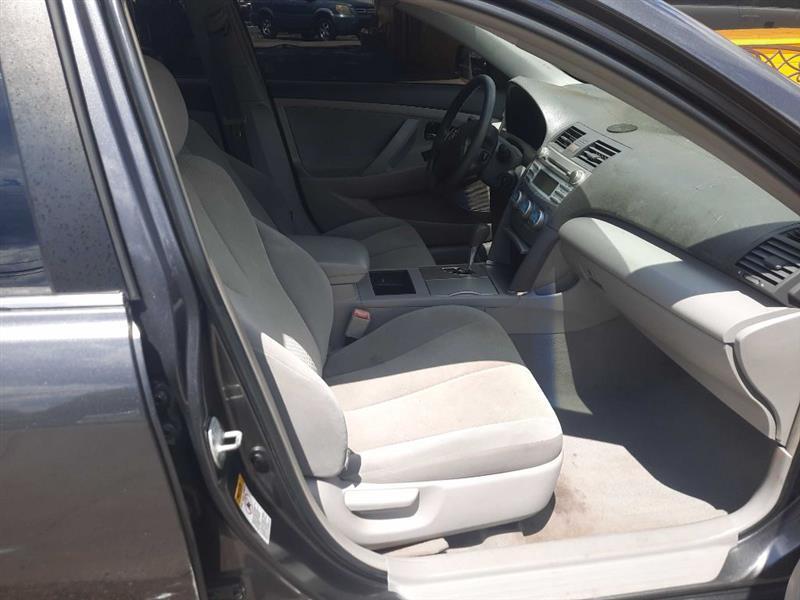 Toyota Camry SE V6 6-Spd AT 2009