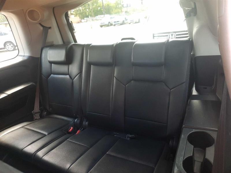 Honda Pilot Touring 2WD 5-Spd AT 2010