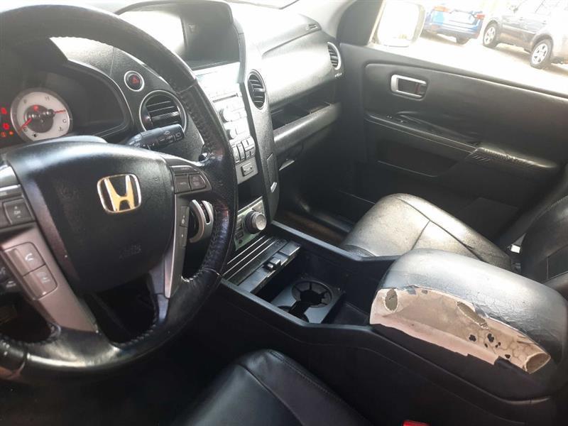 Honda Pilot Touring 2WD 5-Spd AT 2010