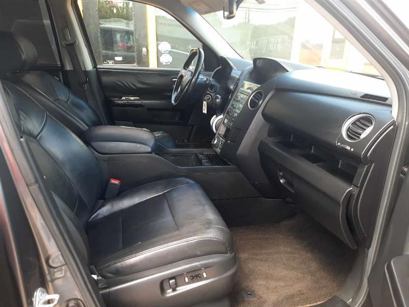 Honda Pilot Touring 2WD 5-Spd AT 2010
