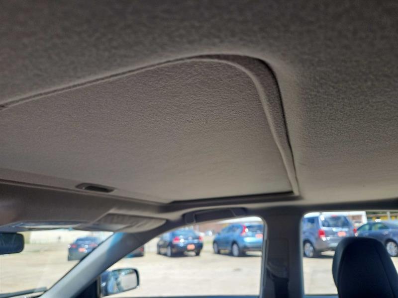 Toyota Camry SE V6 6-Spd AT 2011