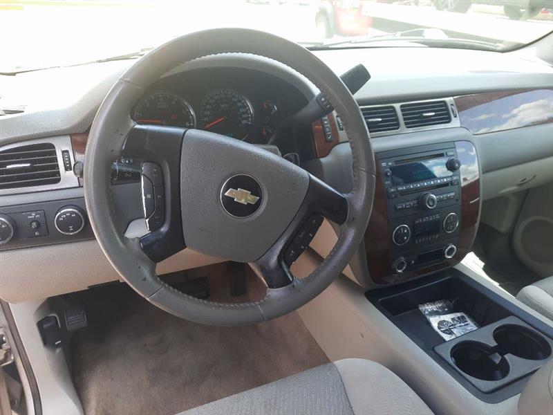 Chevrolet Suburban LT2 1500 4WD 2009