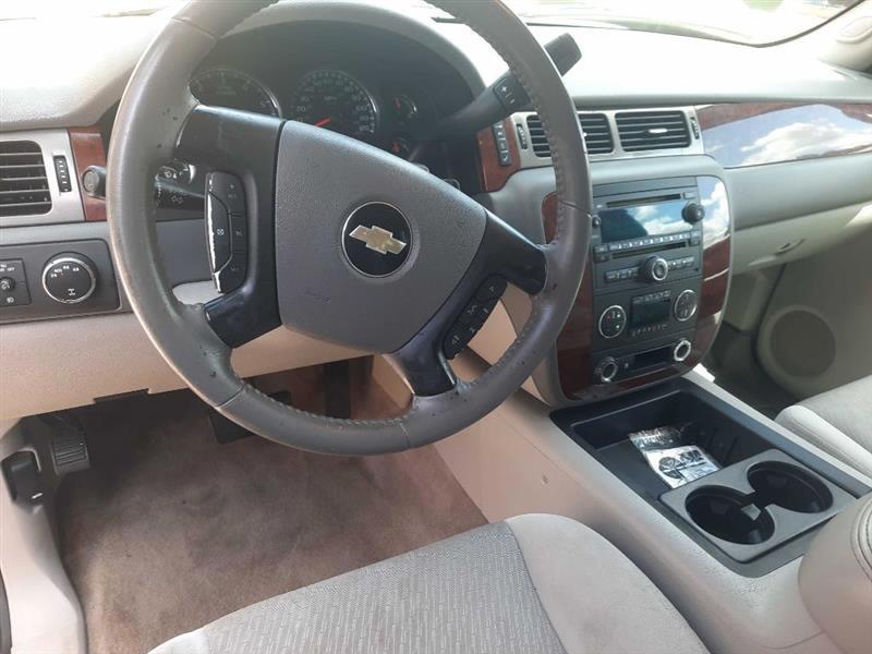 Chevrolet Suburban LT2 1500 4WD 2009