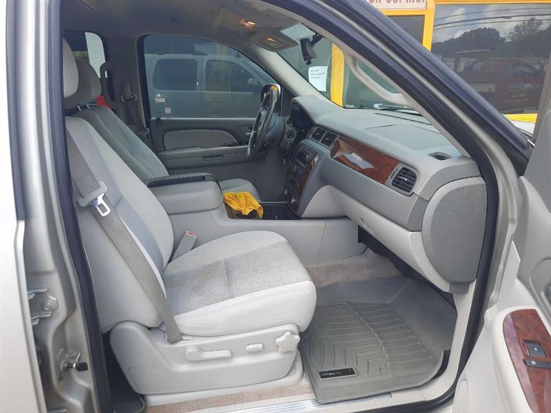 Chevrolet Suburban LT2 1500 4WD 2009