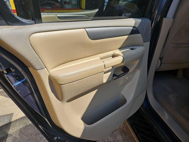 Nissan Armada photo 11