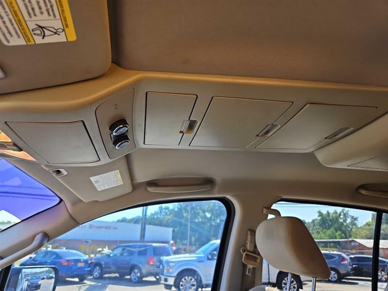 Nissan Armada photo 12