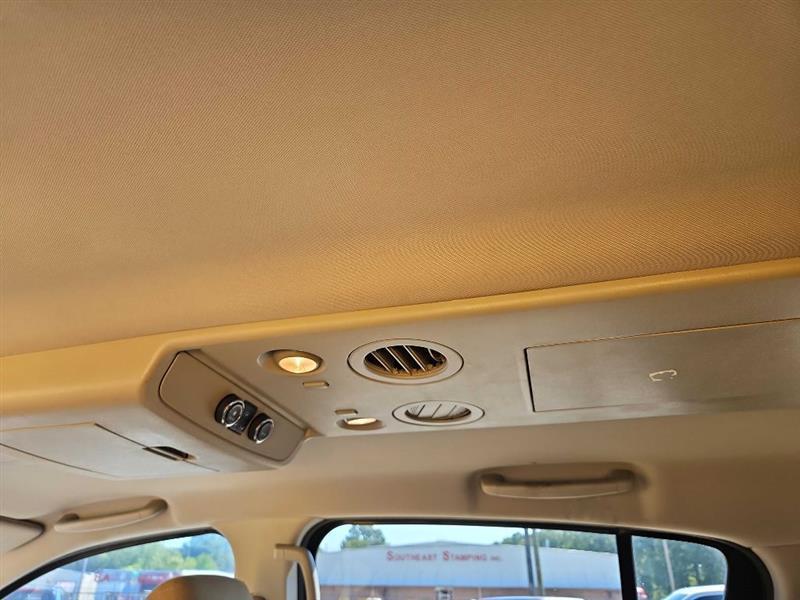 Nissan Armada photo 17