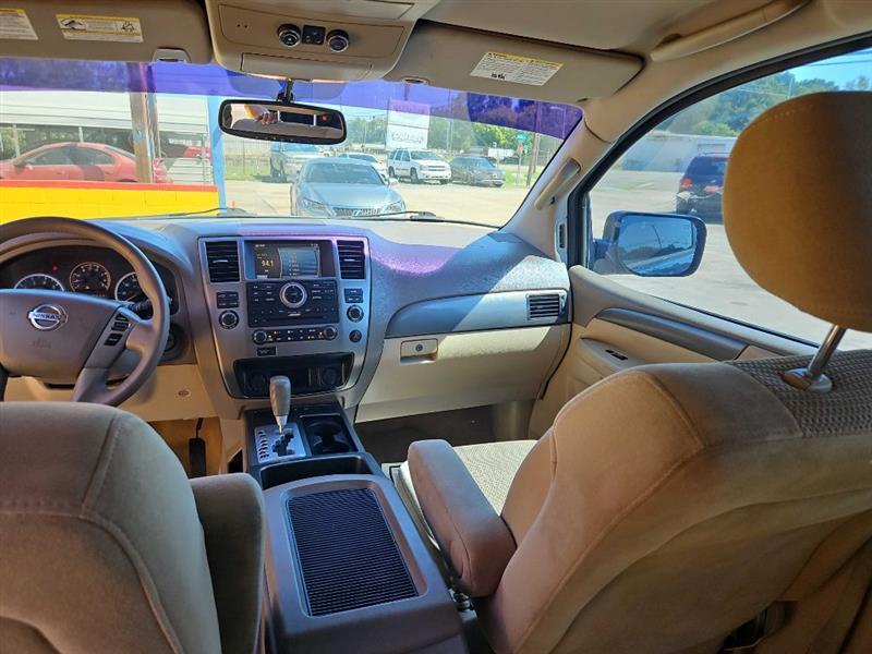 Nissan Armada photo 21