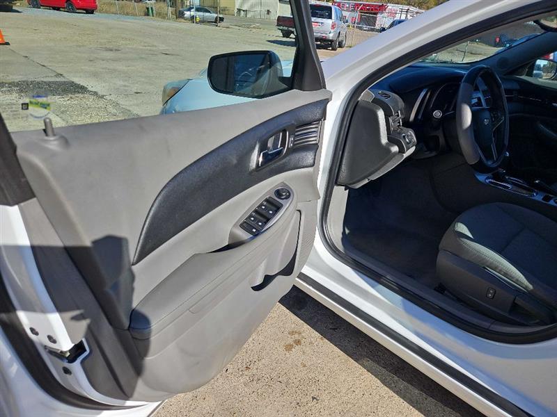 Chevrolet Malibu photo 6