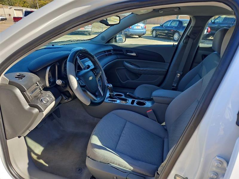 Chevrolet Malibu photo 7