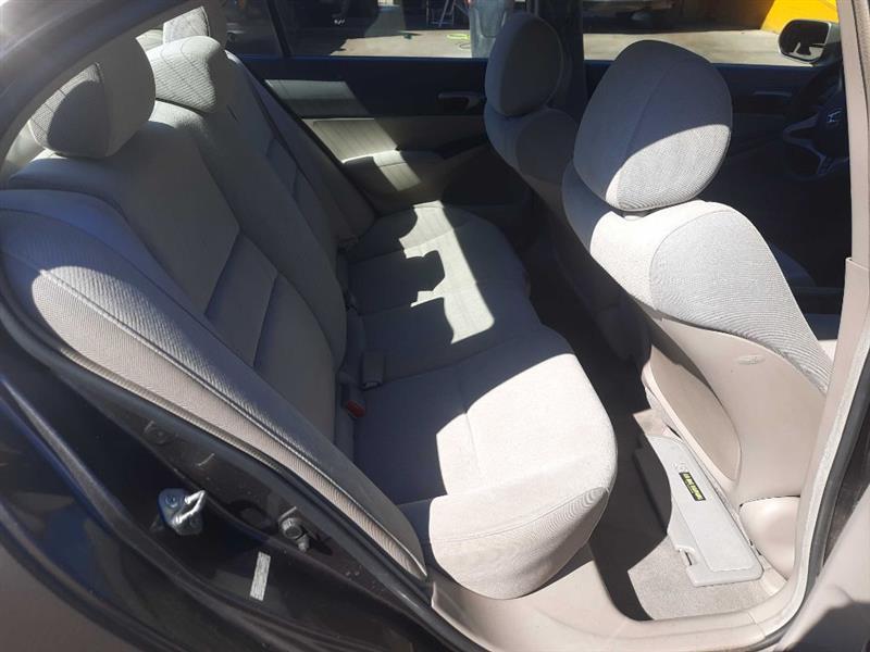 Honda Civic LX Sedan 5-Speed AT 2010