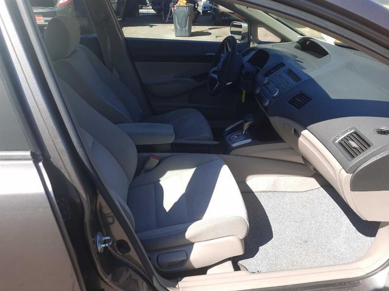 Honda Civic LX Sedan 5-Speed AT 2010