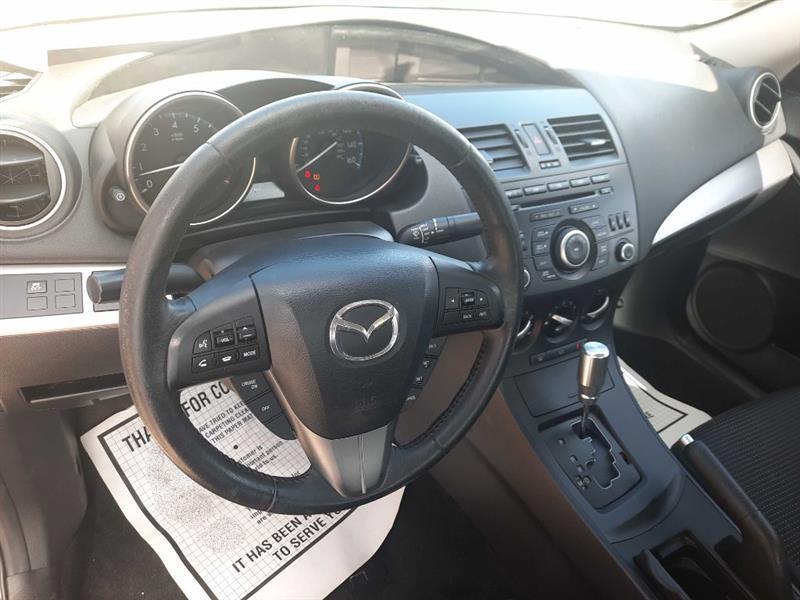 Mazda MAZDA3 i Touring 4-door 2012