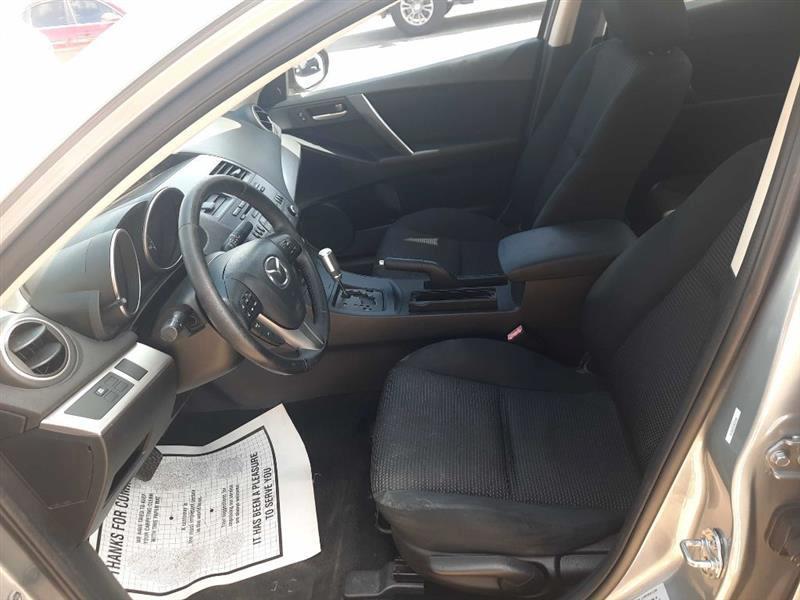 Mazda MAZDA3 i Touring 4-door 2012