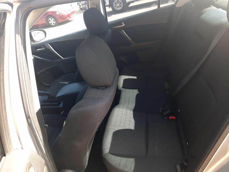 Mazda MAZDA3 i Touring 4-door 2012