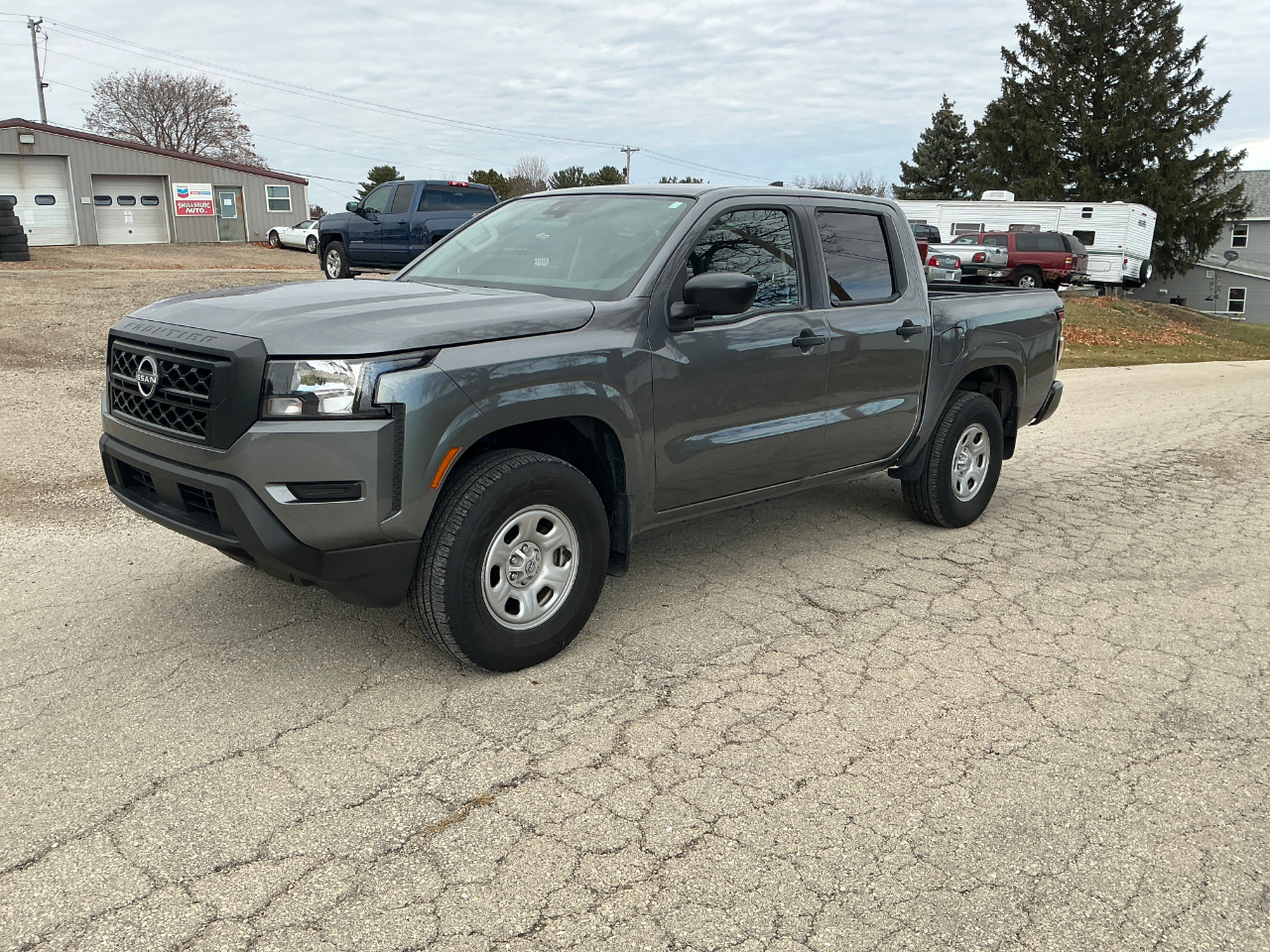2024 Nissan Frontier S Crew Cab 4WD