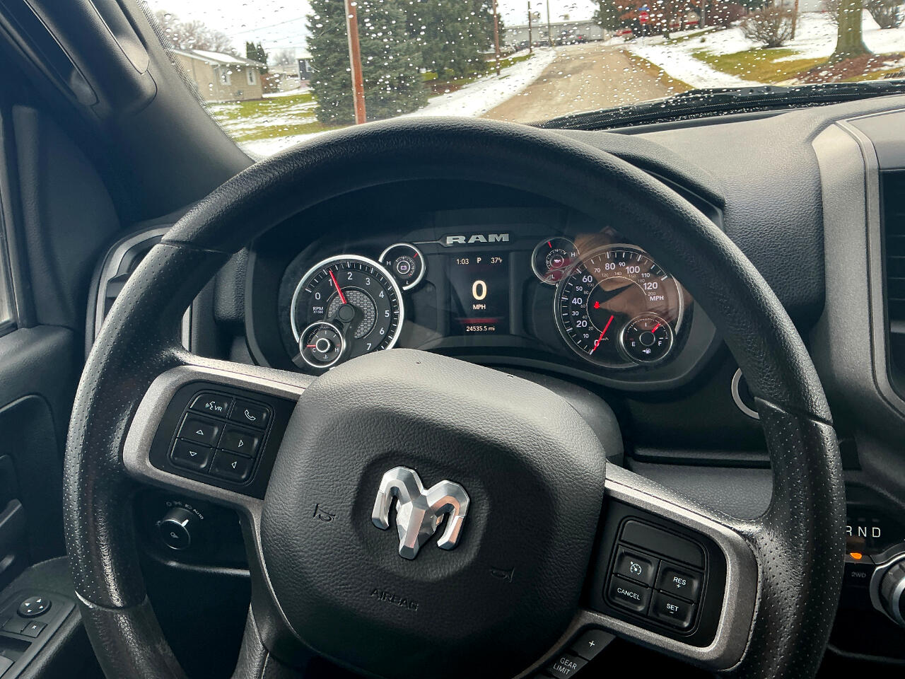 RAM 2500 Tradesman Crew Cab SWB 4WD 2022