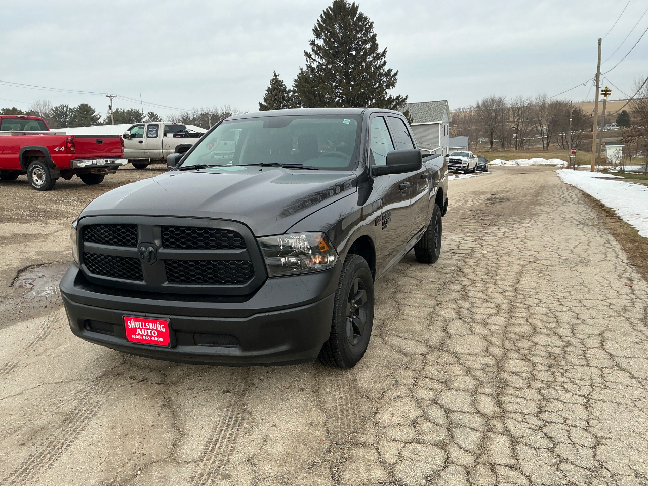 RAM 1500 Classic Tradesman Crew Cab SWB 4WD 2024