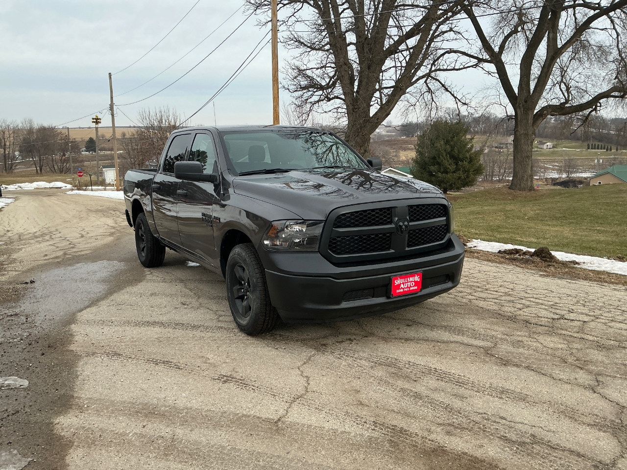 RAM 1500 Classic Tradesman Crew Cab SWB 4WD 2024