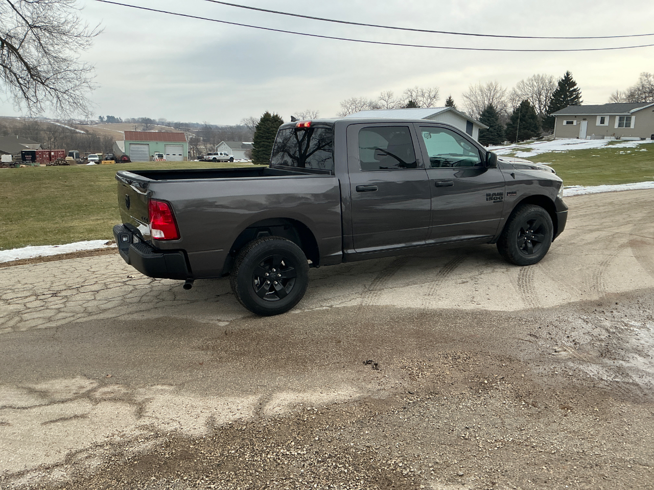 RAM 1500 Classic Tradesman Crew Cab SWB 4WD 2024