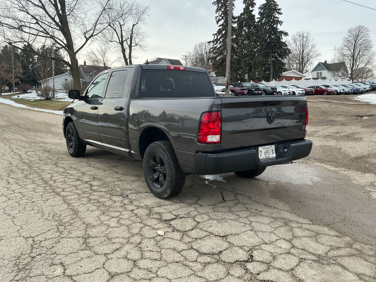 RAM 1500 Classic Tradesman Crew Cab SWB 4WD 2024